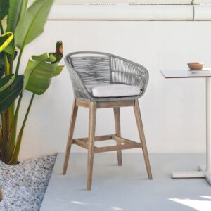 Space-Saving Outdoor Chairs & Tables
